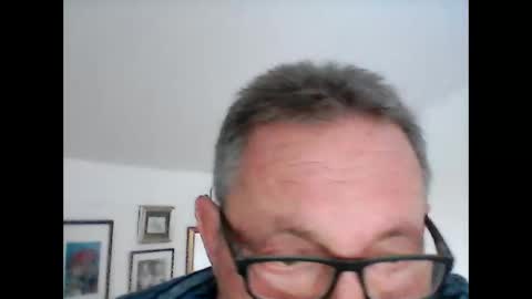Snapshot of georg1412 chatting on May 24, 2026, 5:29 pm georg1412 online show from May 24, 2026, 5:29 pm