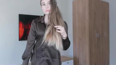 Kendra online show from March 21, 2026, 8:19 am