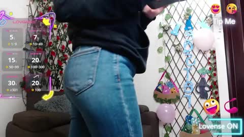 Snapshot of georginabianco chatting on March 26, 2026, 12:00 pm Georgi online show from March 26, 2026, 12:00 pm