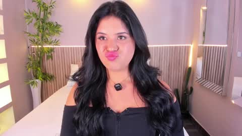 GeorginaReyes  online show from April 4, 2026, 10:40 pm