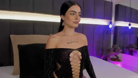 Kendal  online show from February 9, 2025, 10:32 pm