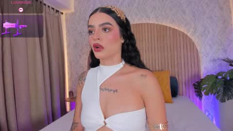 Kendal  online show from October 18, 2025, 3:02 pm