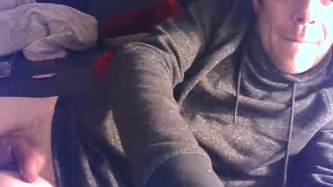 German33FFM1 online show from December 31, 2024, 4:49 am