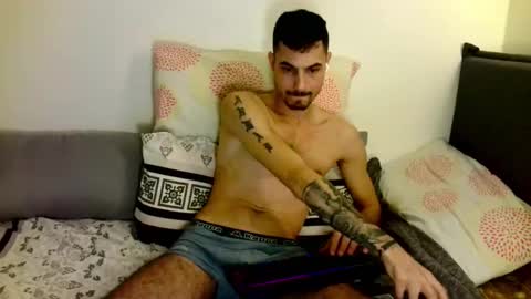 HeteroGermanbigdic77 online show from October 12, 2025, 8:52 pm