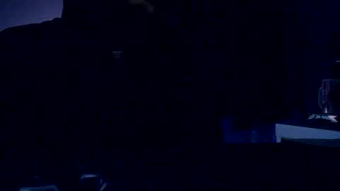 teo online show from November 7, 2025, 8:42 pm