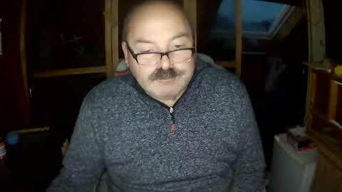 germany_50 online show from December 4, 2025, 3:54 pm