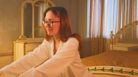 Kristy online show from May 6, 2026, 1:49 pm