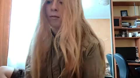 Kate online show from April 14, 2026, 3:34 am
