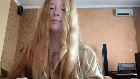 Kate online show from April 28, 2026, 11:21 pm