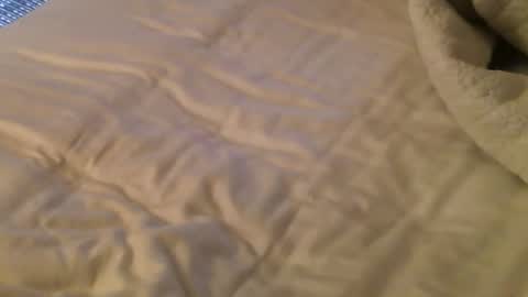 Luscious online show from December 18, 2024, 3:22 pm