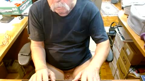 Snapshot of gfhdhr2 chatting on March 4, 2025, 6:15 am gfhdhr2 online show from March 4, 2025, 6:15 am