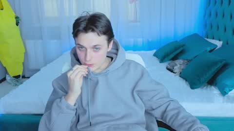 Alex online show from October 10, 2025, 10:47 am