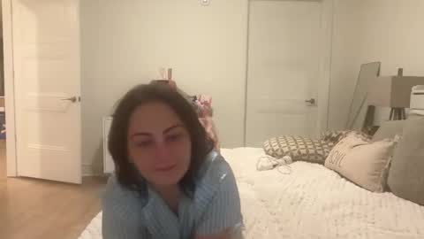 Snapshot of ggstrawberries chatting on May 9, 2026, 1:11 am ggstrawberries online show from May 9, 2026, 1:11 am