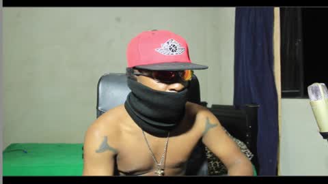 ghettolife2020 online show from January 19, 2025, 2:04 am