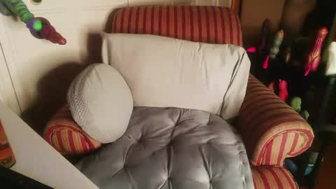 Vakmu online show from March 2, 2025, 1:04 am