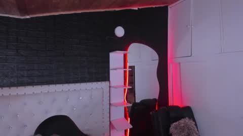 Allison  online show from January 18, 2025, 1:30 am