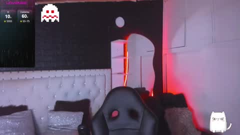 Allison  online show from February 24, 2025, 11:19 pm