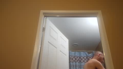 ghuntz22 online show from September 23, 2025, 4:26 am