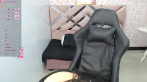 gia_ch online show from December 21, 2024, 1:53 pm