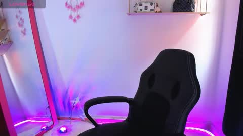 giaaaa   online show from October 3, 2025, 4:15 pm