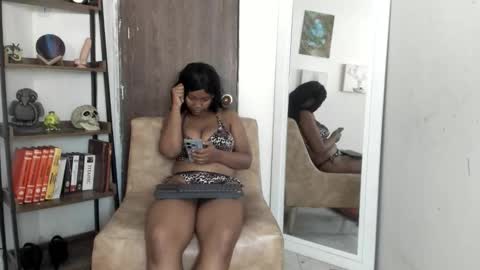 GIA online show from October 25, 2025, 6:46 pm