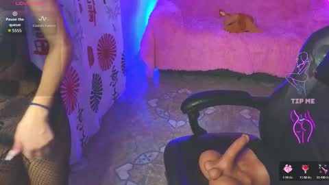 gia_flame_ online show from October 4, 2025, 3:37 am