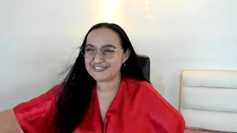 nahomi online show from January 11, 2025, 4:06 am