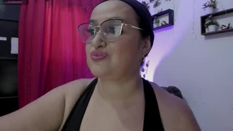 nahomi online show from November 9, 2025, 4:27 pm