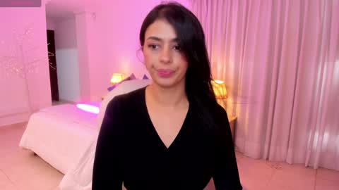 Gia online show from December 30, 2024, 7:11 pm