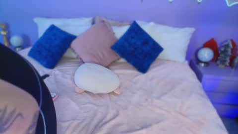 Gia online show from February 25, 2026, 7:56 pm