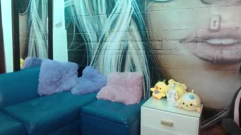 giaa rossi online show from November 10, 2025, 2:27 pm