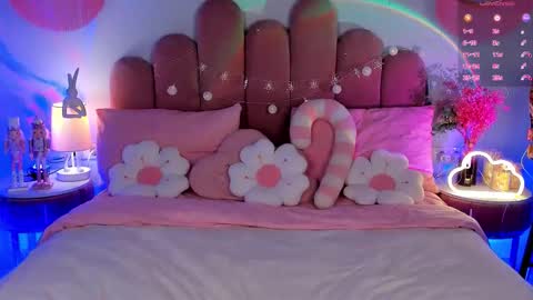 Gia online show from January 18, 2026, 1:26 pm