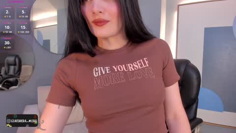 Gia Ferrera online show from December 1, 2024, 5:24 pm