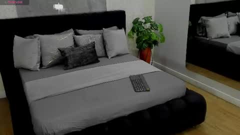 Snapshot of gian_rossii chatting on July 8, 2026, 11:04 am GIAN online show from July 8, 2026, 11:04 am
