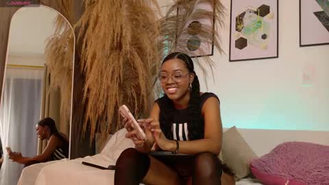 Gia  online show from October 9, 2025, 7:12 pm