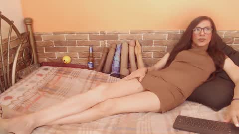 Snapshot of gianina_cd chatting on December 1, 2024, 4:29 pm Gianina online show from December 1, 2024, 4:29 pm