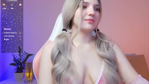 Snapshot of giannagem chatting on March 2, 2025, 12:09 am Roxy online show from March 2, 2025, 12:09 am