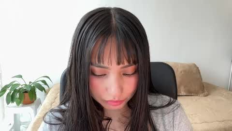 Gianna Lee online show from April 15, 2026, 3:08 pm