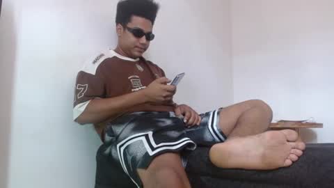 Snapshot of giant_feet chatting on July 5, 2026, 4:36 pm BOSS online show from July 5, 2026, 4:36 pm