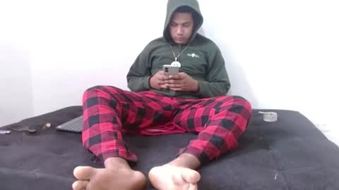 Snapshot of giant_feet chatting on July 18, 2026, 11:47 am BOSS online show from July 18, 2026, 11:47 am