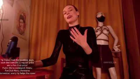 Snapshot of giantess_eva chatting on October 16, 2025, 5:03 pm Eva online show from October 16, 2025, 5:03 pm