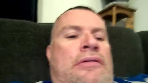 giddyup222222 online show from January 3, 2025, 1:38 am