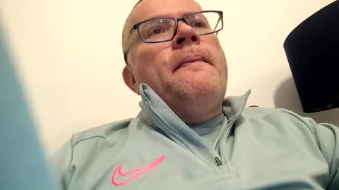 giddyup2222222 online show from February 11, 2026, 11:04 am