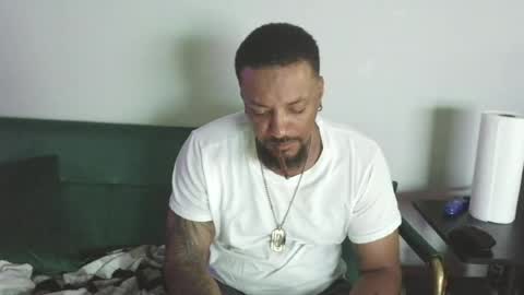 Snapshot of gifted_bucknasty chatting on June 19, 2026, 12:04 am Gifted online show from June 19, 2026, 12:04 am