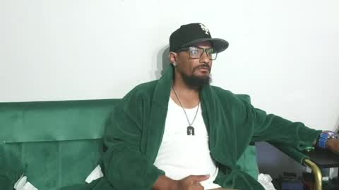 Snapshot of gifted_bucknasty chatting on July 3, 2026, 4:24 pm Gifted online show from July 3, 2026, 4:24 pm