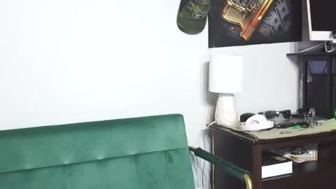 Snapshot of gifted_bucknasty chatting on July 16, 2026, 2:39 am Gifted online show from July 16, 2026, 2:39 am