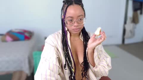 Snapshot of giftperkins chatting on January 2, 2025, 3:19 pm Gift online show from January 2, 2025, 3:19 pm