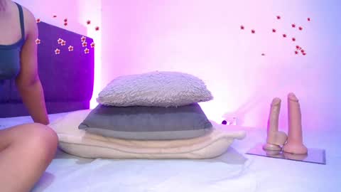 alizzon  online show from January 12, 2025, 11:36 pm