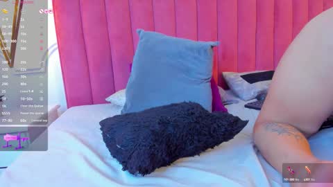 Gigi  online show from September 25, 2025, 12:25 am