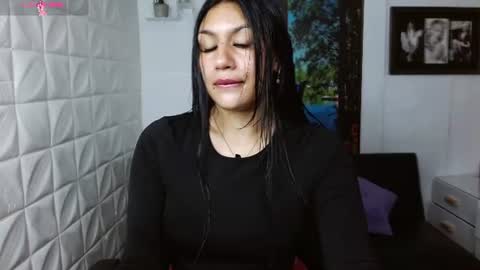 Snapshot of gigi_gilt_ chatting on July 19, 2026, 1:15 pm Gigi 3 online show from July 19, 2026, 1:15 pm